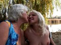 Runzelige Grannys Lesbensex